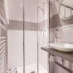 Jenner Hotel 3*