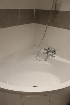 ホテル オテル ジェナー 3*